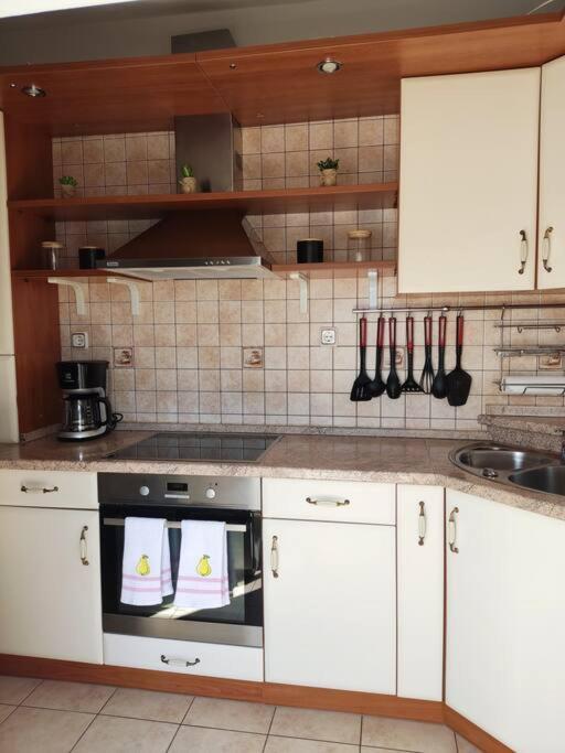 Bird View Apartment Carlissima Trogir Bagian luar foto