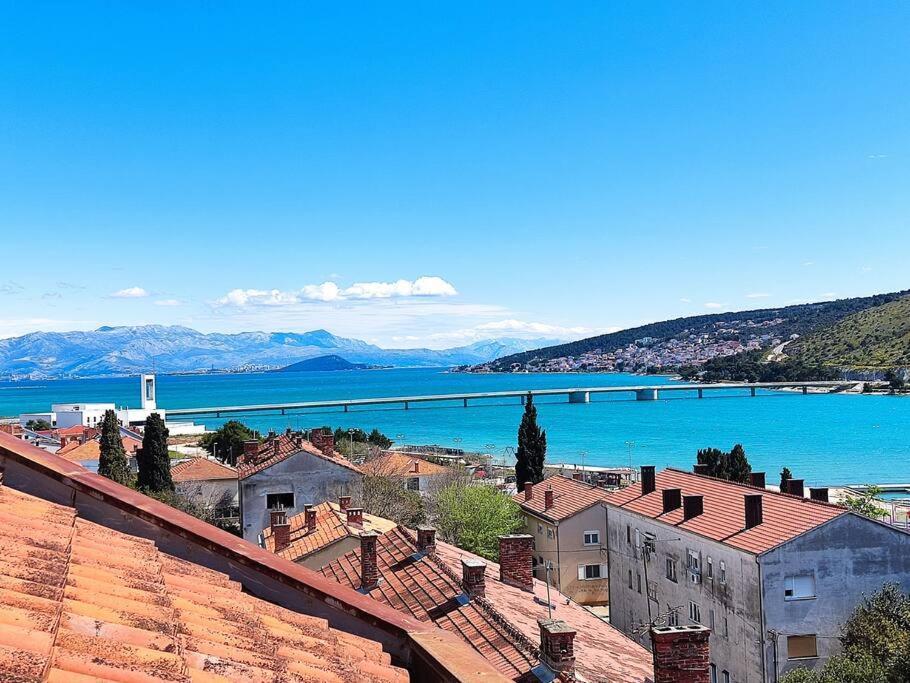 Bird View Apartment Carlissima Trogir Bagian luar foto