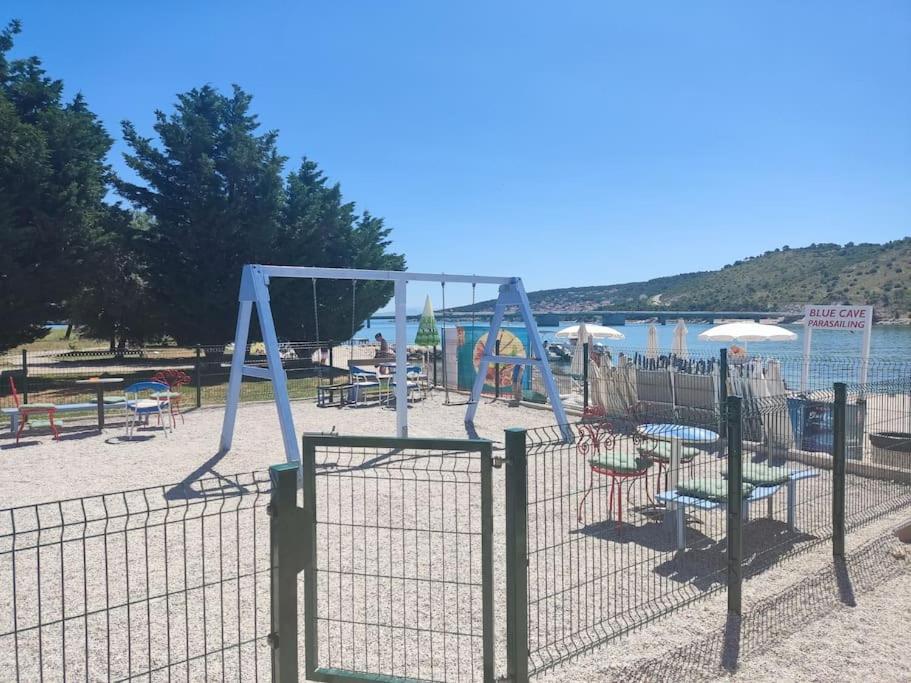 Bird View Apartment Carlissima Trogir Bagian luar foto