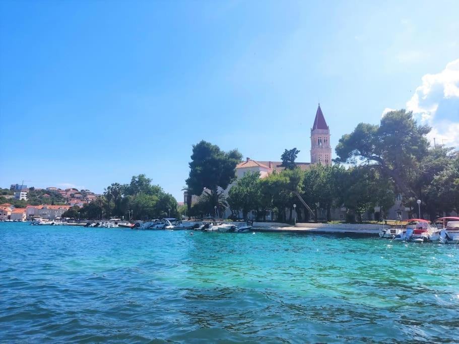 Bird View Apartment Carlissima Trogir Bagian luar foto
