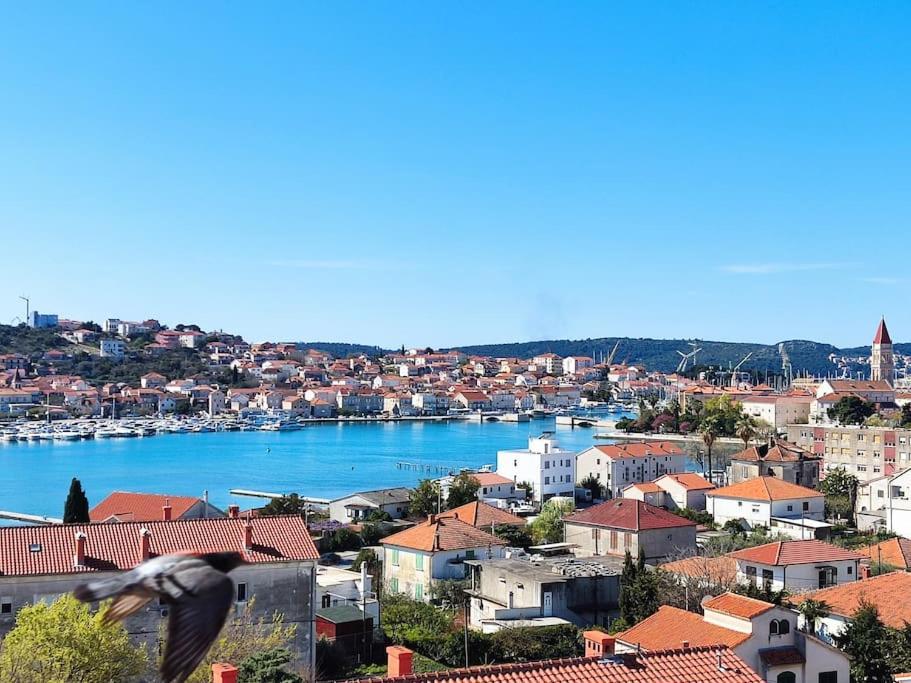 Bird View Apartment Carlissima Trogir Bagian luar foto