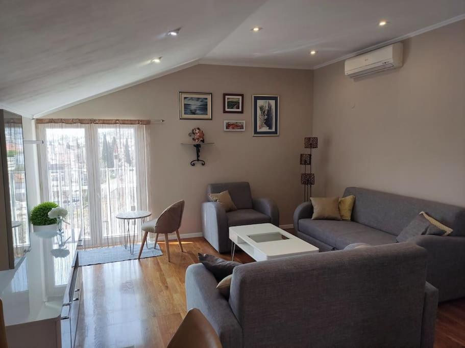Bird View Apartment Carlissima Trogir Bagian luar foto
